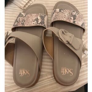 Sofft Amalfi Snake Embossed Slip On Size 8.5